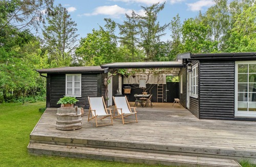 Vejby House | Lovely home in Vejby with kitchen
