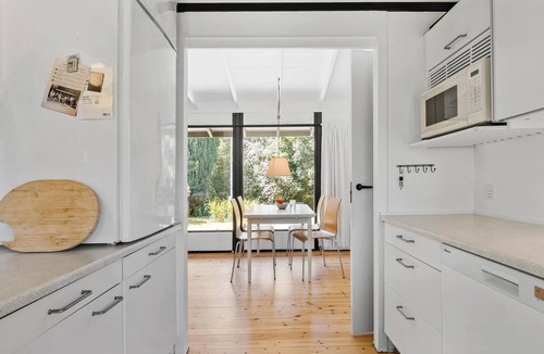 Holloselund House | Lovely home in Vejby with WiFi