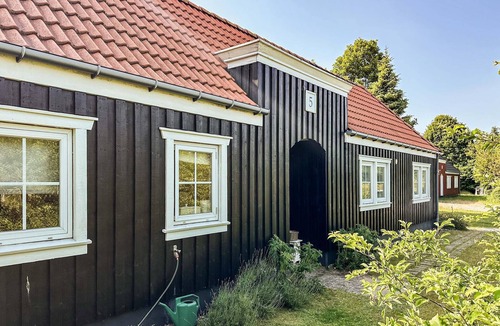 Holloselund House | Lovely home in Vejby with sauna