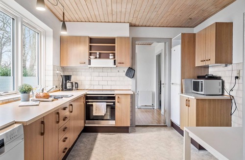 Vemb House | Lovely home in Vemb with house sea view