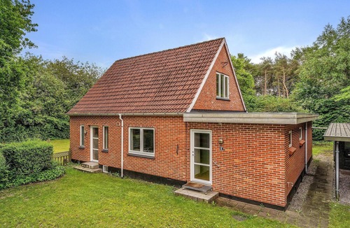 Vemb House | Lovely home in Vemb with house sea view