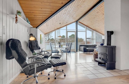 Vestervig House | Lovely home in Vestervig with WiFi