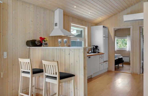 Hoensinge House | Lovely home in Vig with kitchen