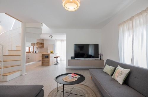 Vrgorac House | Lovely home in Vrgorac with WiFi