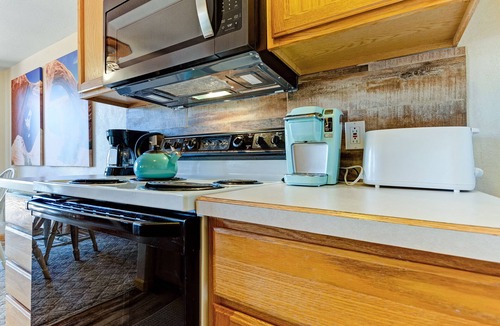 Moab South Valley House | Lovely Home w/Shared Pool - near Arches National Park