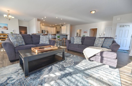 Long Neck House | Lovely home-waterfront, beach, pools, pet friendly!