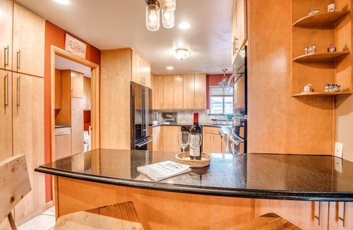 Wilemans Belle Isle House | Lovely home with back yard & deck near Penn Square Mall