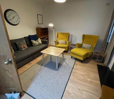 Sanquhar House | Lovely house next to Euchan River