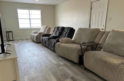 Blytheville House | Lovely house with cool AC in charming Blytheville