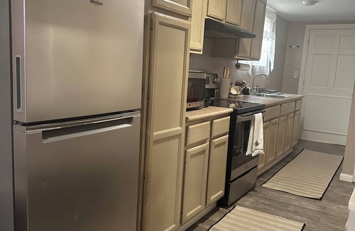 Throgs Neck House | Lovely In-Law Suite Apt/Small Terrace