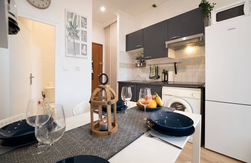 Lourdes Apartment | Lovely & Independant - Queen size bed, netflix, wifi