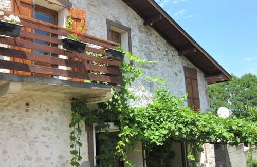 Merigon Bed & Breakfast | Lovely independent room in an artist's house