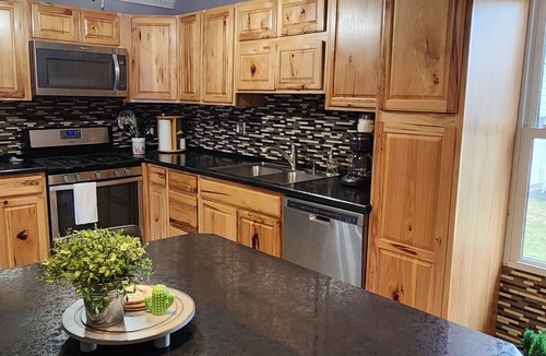 Clarendon House | Lovely King Ensuite bungalow
