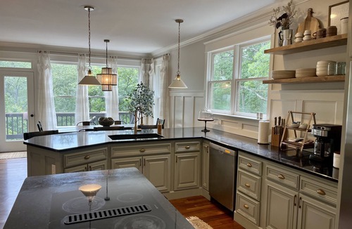 Waleska House | Lovely Lake Escape