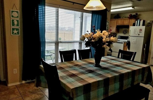 Converse House | Lovely Lake home near downtown riverwalk