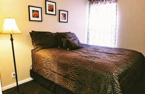 Converse House | Lovely Lake home near downtown riverwalk