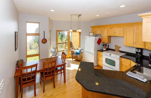 Tofte House | Lovely Lake Superior Waterfront Townhome, Tofte, North Shore of MN.