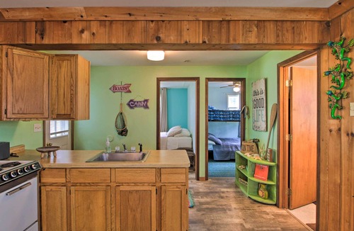 Detroit Lakes Cabin | Lovely Lakefront Hideaway - Bring Your Boat!
