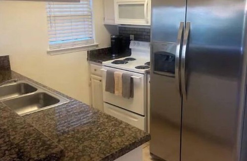 Regency Park Condo | Lovely Laredo Condo Great location !