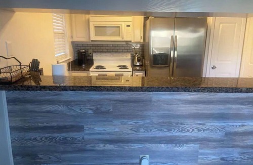 Regency Park Condo | Lovely Laredo Condo Great location !