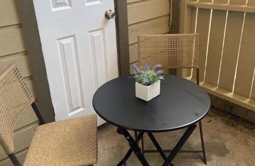 Regency Park Condo | Lovely Laredo Condo Great location !
