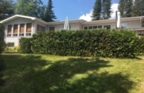 Shuniah House | Lovely Large Camp/Cottage Near Thunder Bay