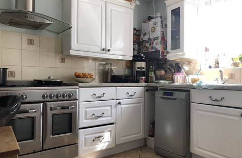 Swanley House | Lovely large house in town