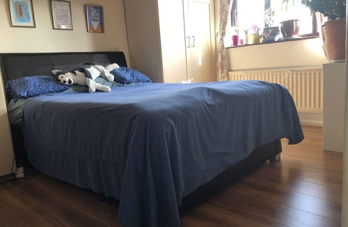 Swanley House | Lovely large house in town