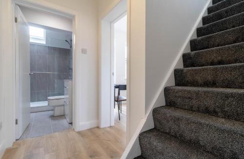 Stanley House | Lovely Lawns Lane