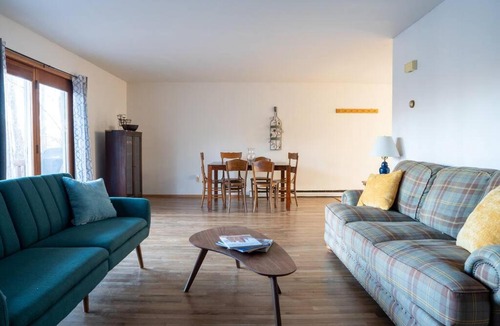 Liberty Ski Chalet | Lovely Liberty Chalet On the Waterfront