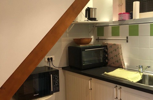 Limoux Apartment | Lovely Limoux: office, AC, kitchenette, WIFI, TV