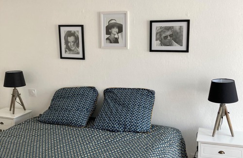 Eu Apartment | Lovely loft in the center of Eu