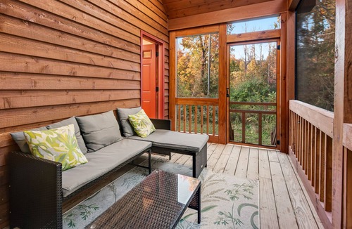 White Oak Lodge Cabin | Lovely log cabin with pool, fireplace, private hot tub, & pool table