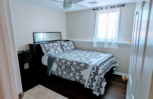 Glen Allen Apartment | Lovely Luxury Condo S