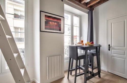 Quartier de la Porte-Saint-Denis Apartment | Lovely Mezzanine Studio in the Heart of Paris 3M