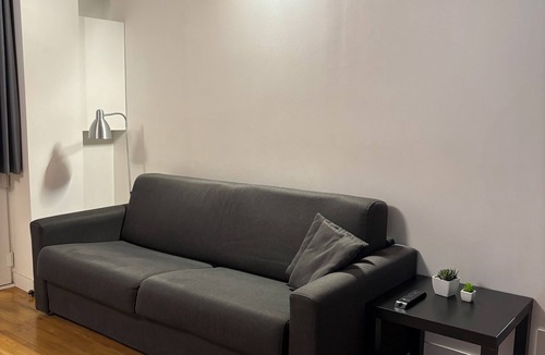 Parapluies Apartment | Lovely modern 2-room loft near Vincennes, close to Paris for visiting/working.