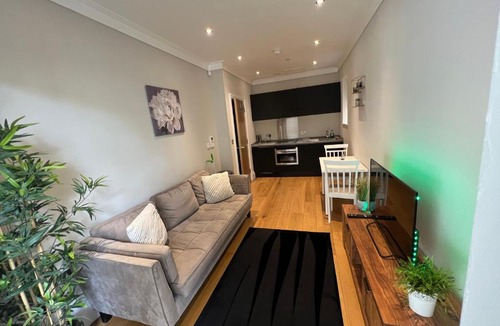 Hendon Apartment | Lovely modern 1 bedroom apartment