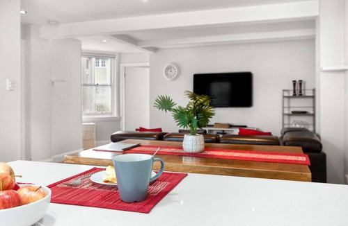 Coogee Apartment | Lovely Modern Coogee Apartment