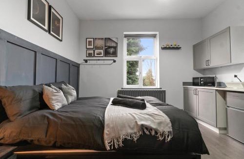 Moseley Apartment | Lovely Moseley Studio- 4