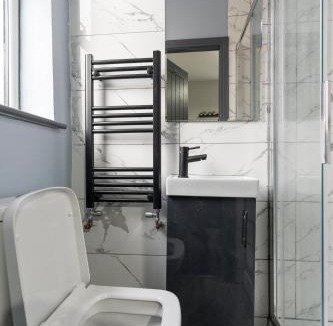 Moseley Apartment | Lovely Moseley Studio- 4