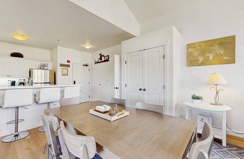 Salt Lake Mountain Resorts Condo | Lovely mountain-view condo with shared hot tub, pool & more - walk to lifts