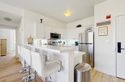 Salt Lake Mountain Resorts Condo | Lovely mountain-view condo with shared hot tub, pool & more - walk to lifts