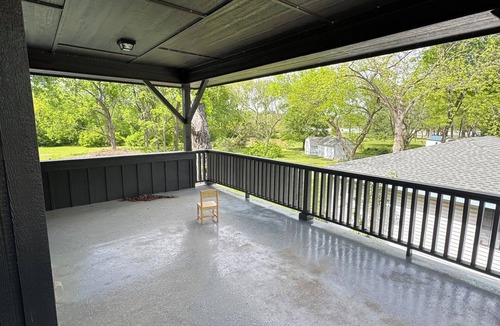 Waxahachie House | Lovely new 6-bedroom sleeps 14 with 3 1/2 baths. Fully handclapped Bathroom