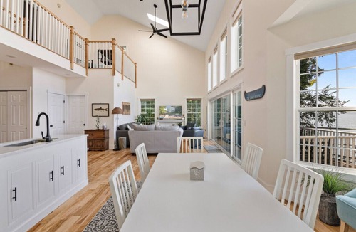 Swanton House | Lovely new home right on Lake Champlain