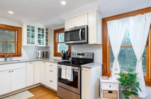 Laurel Cottage | Lovely North Fork Beach Cottage (2 BR/2 bath)!