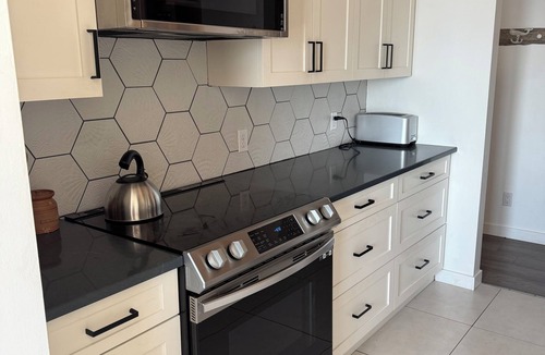 Mahone Bay Cottage | Lovely Oceanfront Cottage just outside Mahone Bay