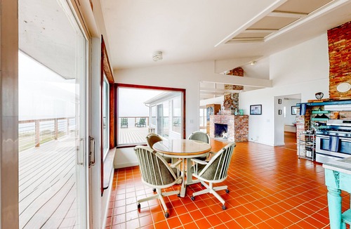 Elk House | Lovely oceanfront home with large deck, panoramic views, firepit, & W/D
