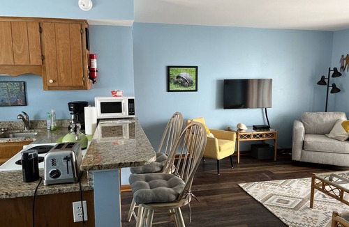 North Carolina Coast Condo | Lovely Oceanfront Condo w/Vast Top Floor Views; Pool; WiFi/Cable; Quiet; 2 Max