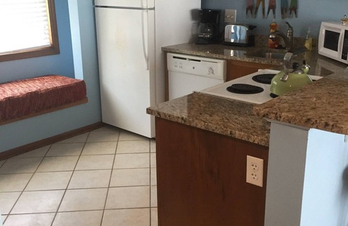 North Carolina Coast Condo | Lovely Oceanfront Condo w/Vast Top Floor Views; Pool; WiFi/Cable; Quiet; 2 Max