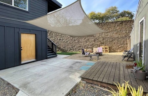 North Oak Park Condo | Lovely one-bedroom apartment minutes from Downtown